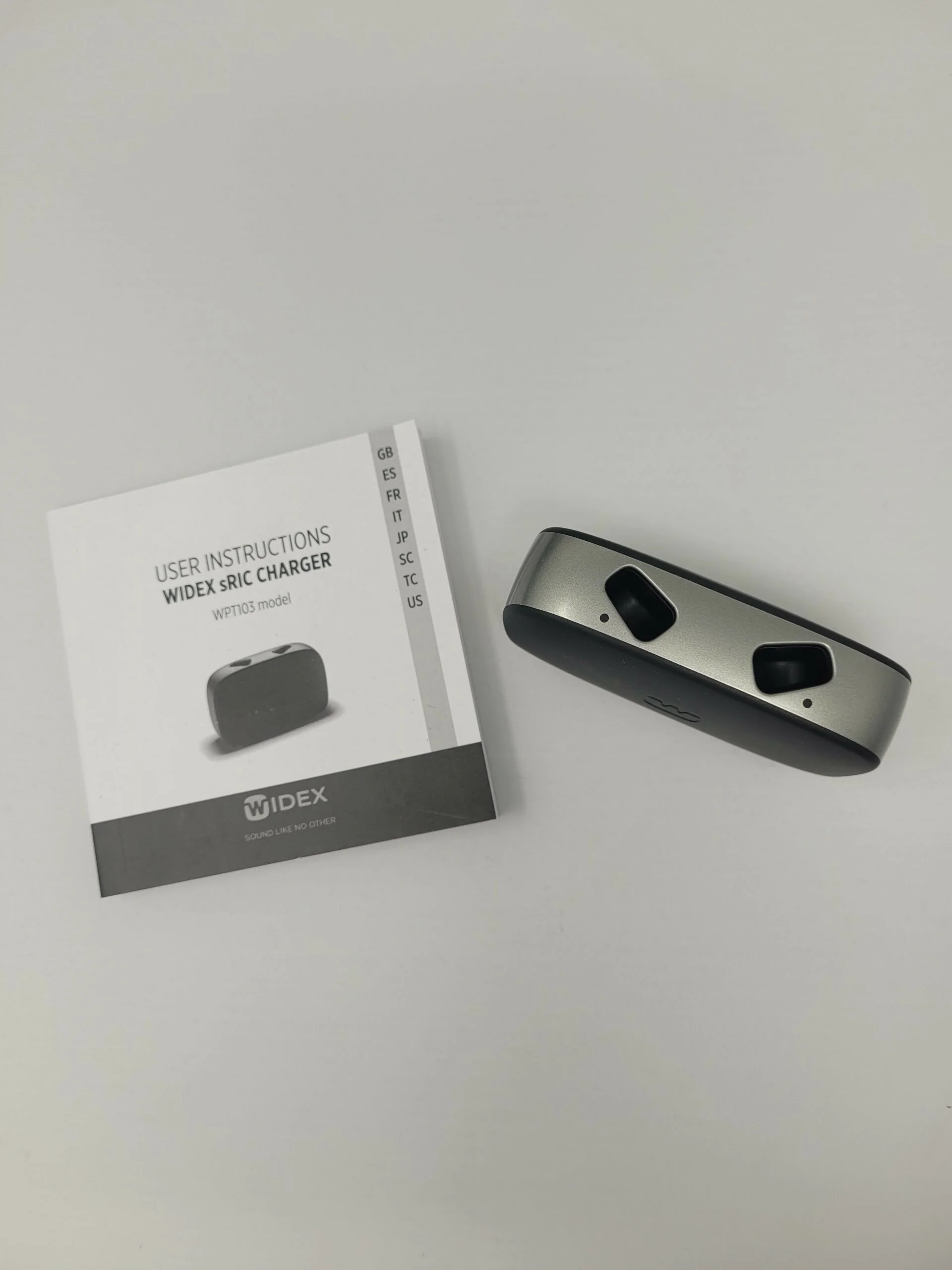 Widex Moment Charger for Moment RIC Hearing Aids - Image 2